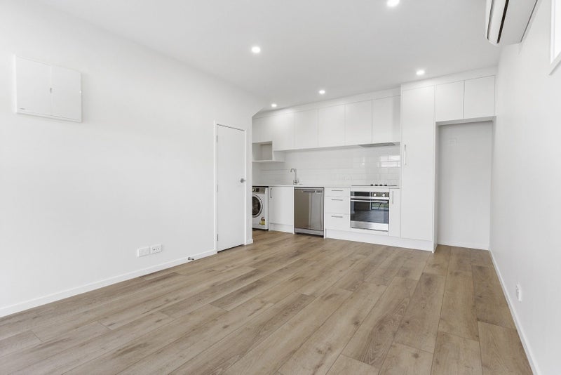 22A Graham Avenue, Te Atatu Peninsula, Auckland - Carousel 2