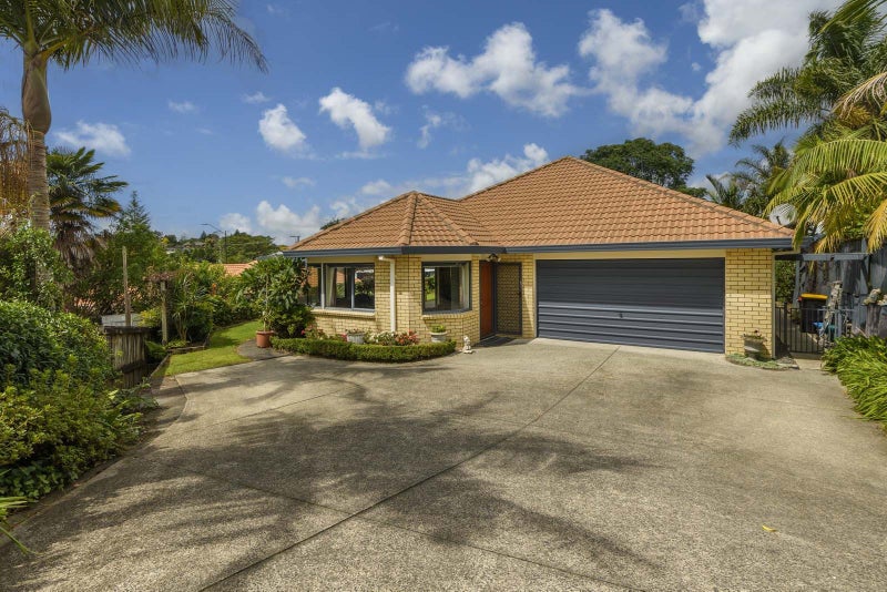 15 Highgrove Place, Bethlehem, Tauranga - Carousel 1