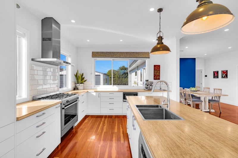 713 Rainbow Avenue, Parkvale, Hastings - Carousel 1