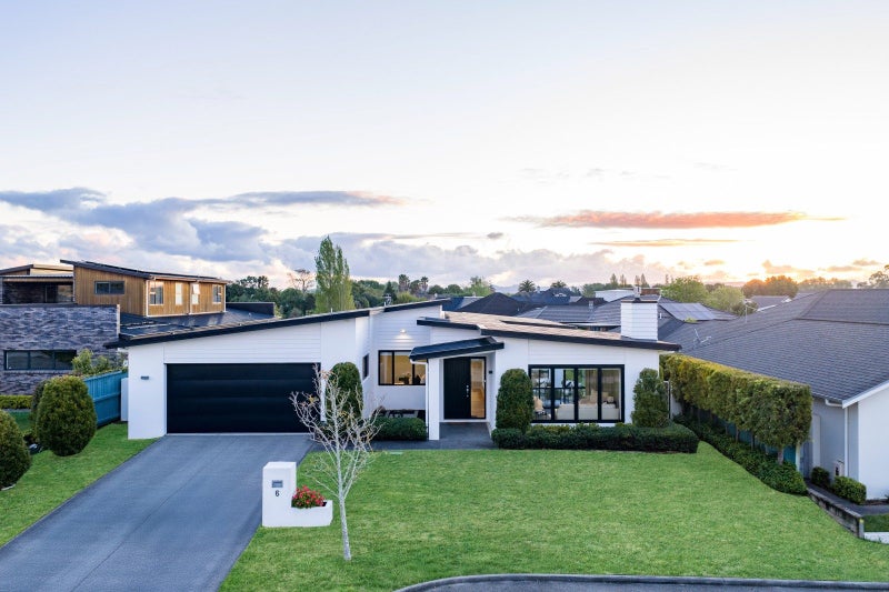 6 Audrey Place, Flagstaff, Hamilton - Carousel 1