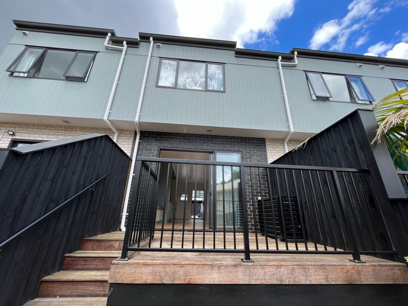 10 Mah Lane, Hillsborough, Auckland - Carousel 1