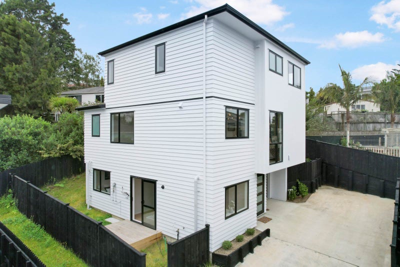 11D Kerria Place, Sunnynook, Auckland - Carousel 1