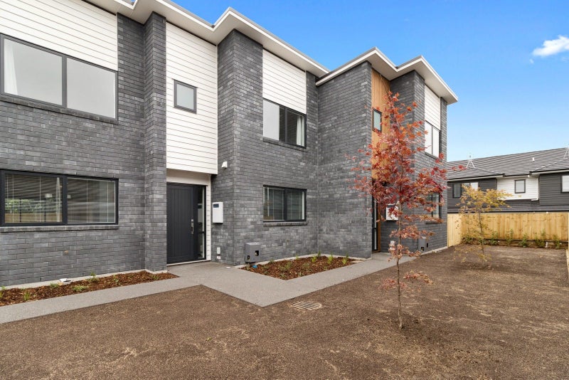 8/88 Carrington Avenue, Silverdale, Hamilton - Carousel 1