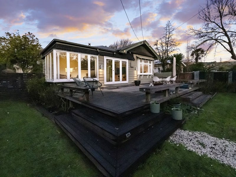 11 Aynsley Terrace, Hillsborough, Christchurch - Carousel 1