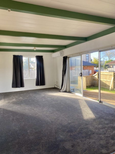 219B Fox Street, Hamilton East, Hamilton - Carousel 2