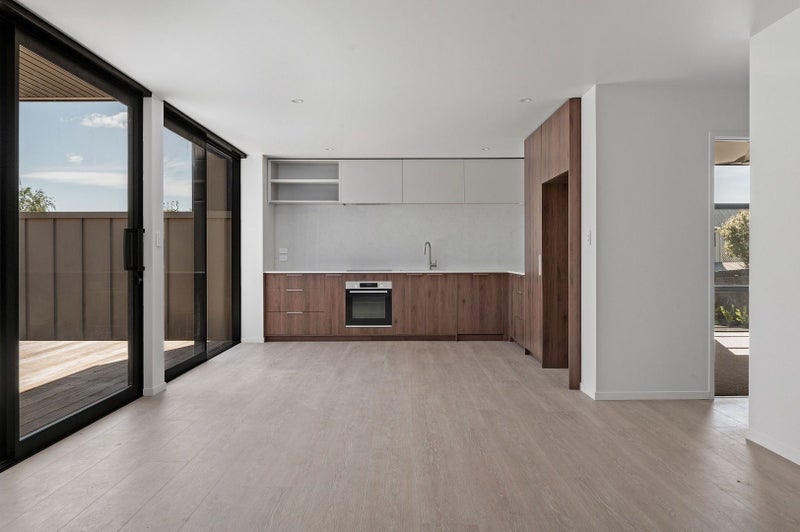 16 Ridout Street, Maeroa, Hamilton - Carousel 2