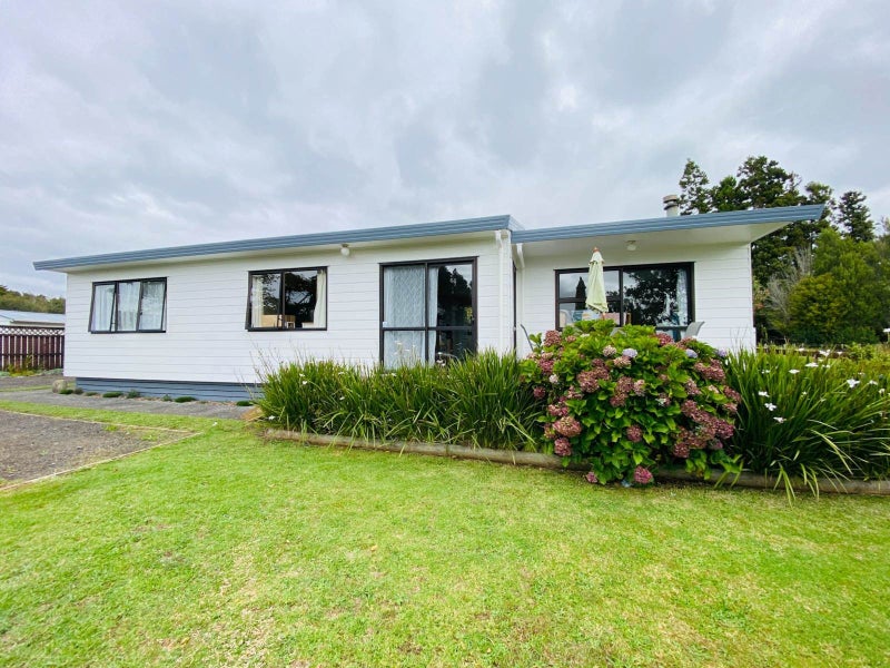 15 Findlay Street, Tawa, Wellington - Carousel 2