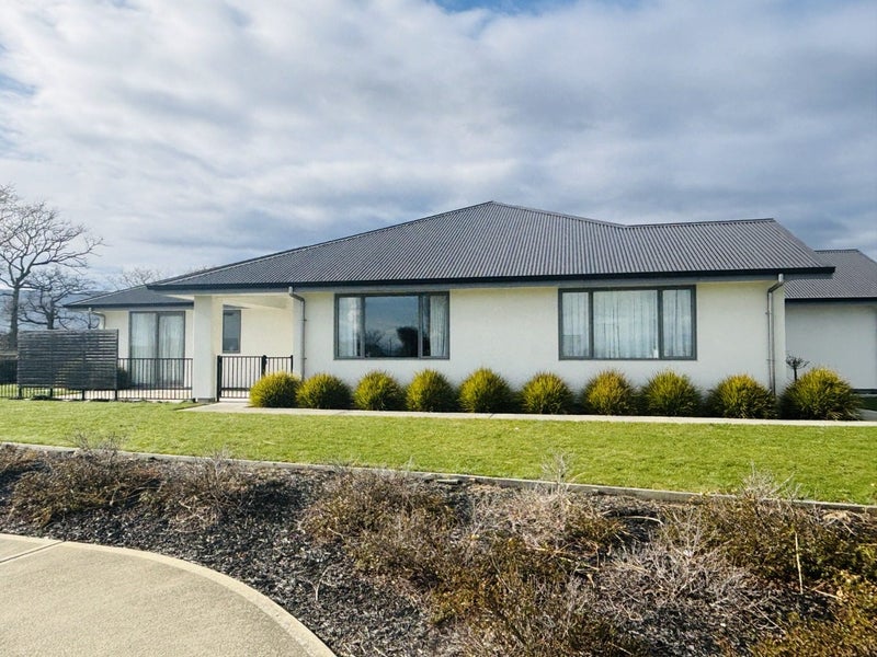 1 Oakdale Grove, Richmond, Nelson - Carousel 1