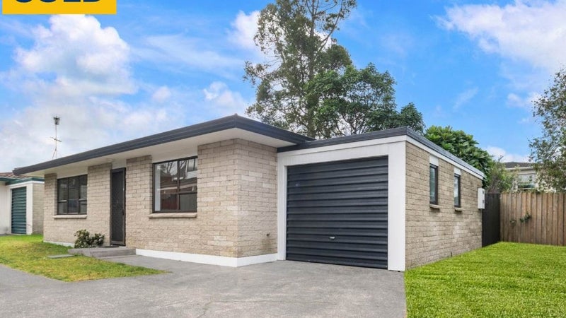 1/3 Manuka Street, Orewa, Orewa - Carousel 1