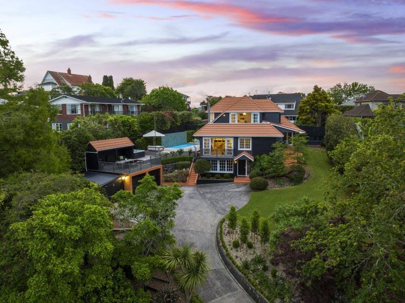 16 Fenton Terrace, Cockle Bay, Auckland - Carousel 50