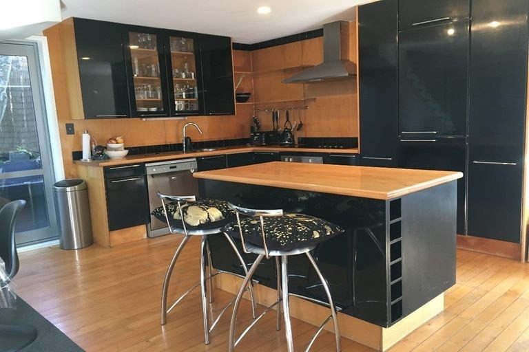 43A Shanaway Rise, Hillcrest, Auckland - Carousel 2