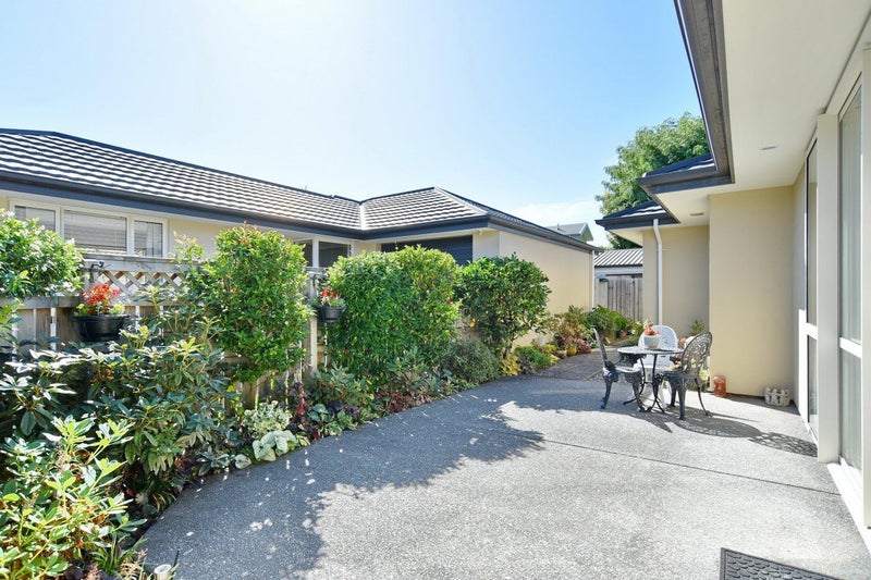 2/93 Opawa Road, Opawa, Christchurch - Carousel 18