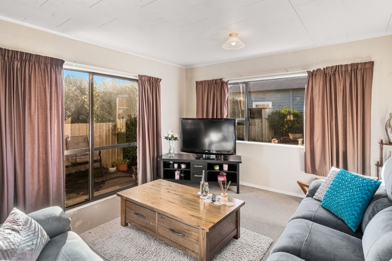 1/50 James Street, Glenholme, Rotorua - Carousel 2