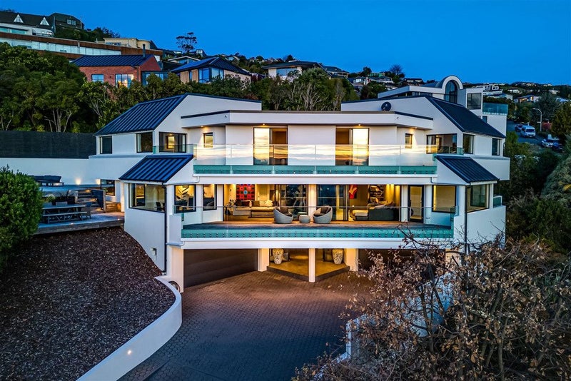 15 Woodlau Rise, Huntsbury, Christchurch - Carousel 1