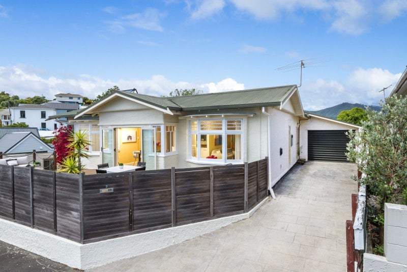 3 Britannia Heights, Stepneyville, Nelson - Carousel 1