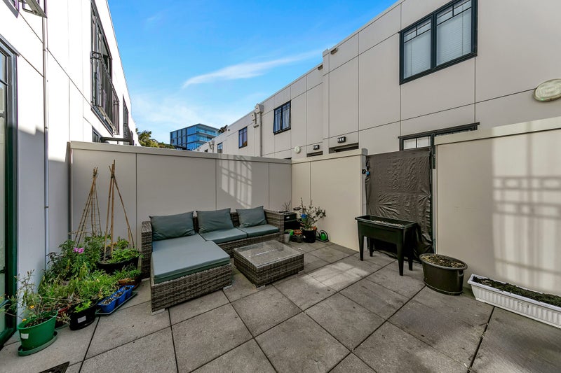 6F/8 Farnham Street, Parnell, Auckland - Carousel 1
