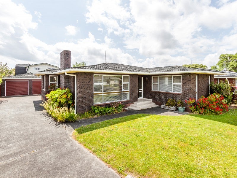 31 Frimley Street, Awapuni, Palmerston North - Carousel 1