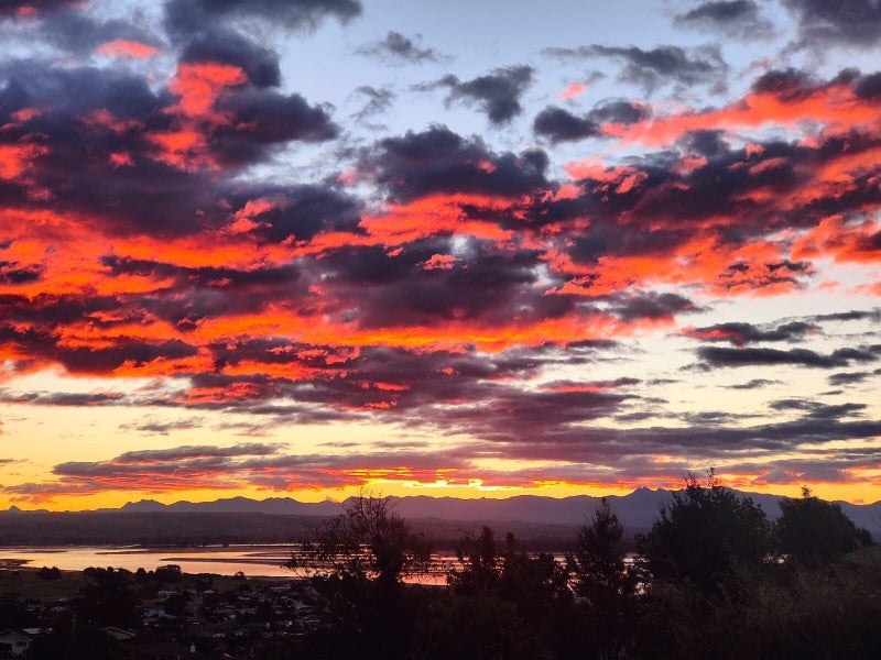 2/104 Tosswill Road, Tāhunanui, Nelson - Carousel 25