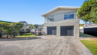 14 Orr Crescent, Hutt Central, Lower Hutt - Carousel 1
