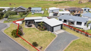 2 Beachcomber Road, Mangawhai Heads, Mangawhai - Carousel 1