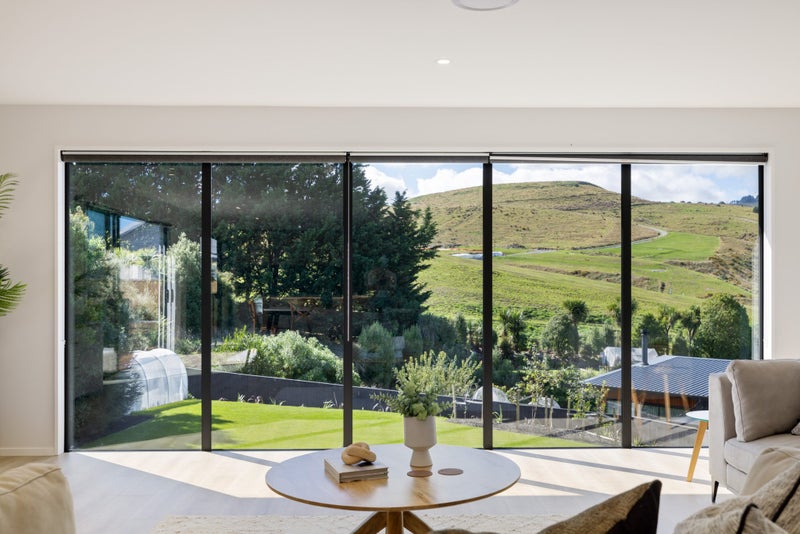 5 Minsons Lane, Kennedys Bush, Christchurch - Carousel 1