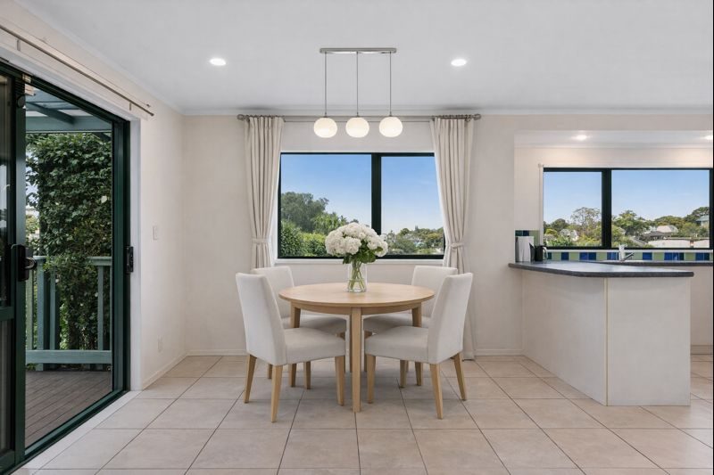 13 Longview Rise, Massey, Auckland - Carousel 2