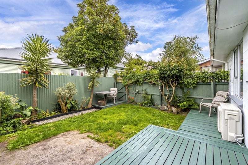 4/324 Ferry Road, Waltham, Christchurch - Carousel 2