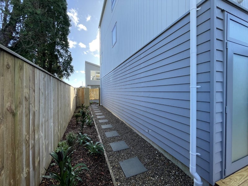 8/2 Moor Avenue, Te Atatu Peninsula, Auckland - Carousel 16