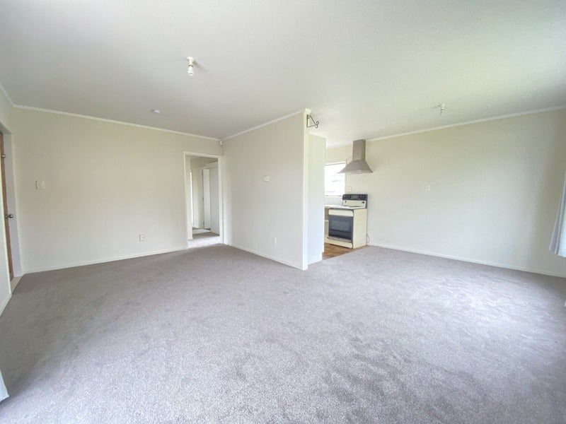17 Janese Place, Weymouth, Auckland - Carousel 2