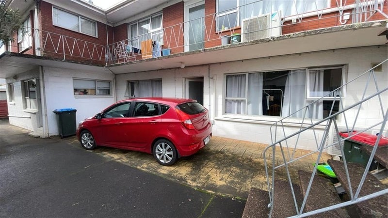 7/138 Richardson Road, Owairaka, Auckland - Carousel 1