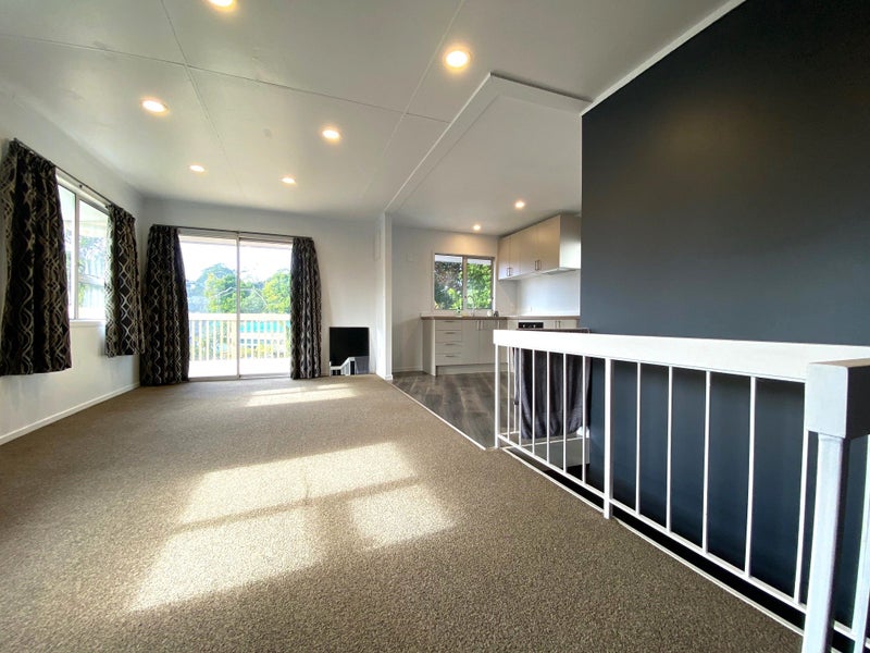 1/19 Cresta Avenue, Beach Haven, Auckland - Carousel 2