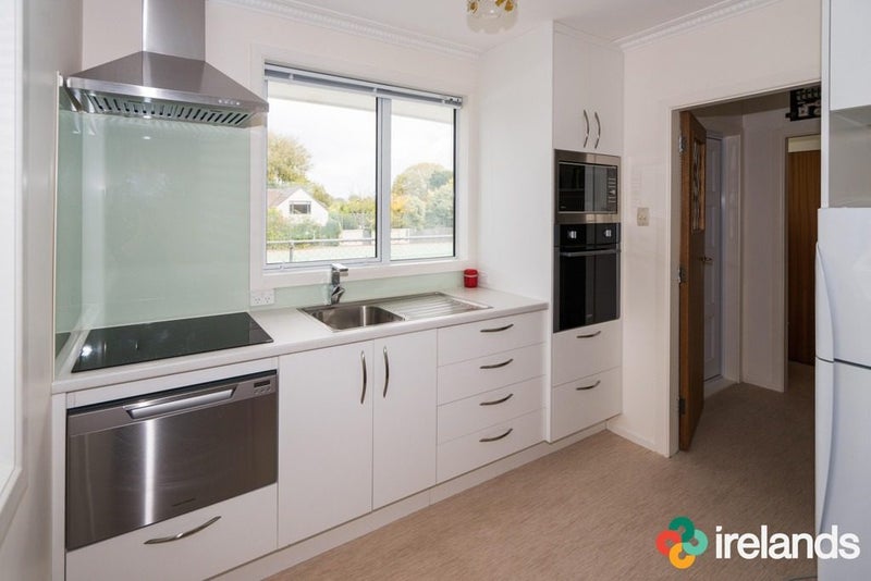 11 Cholmondeley Avenue, Opawa, Christchurch - Carousel 2