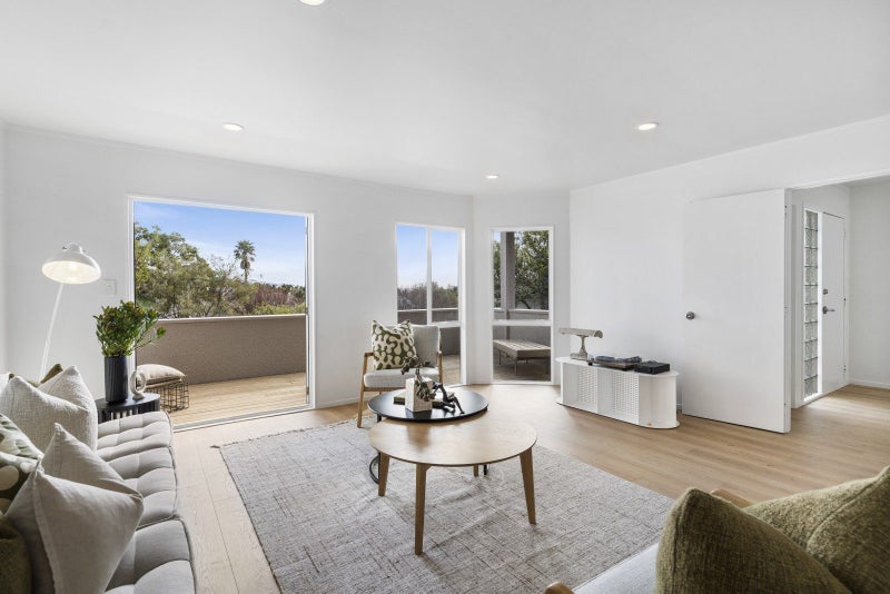 1/49 Sentinel Road, Herne Bay, Auckland - Carousel 2