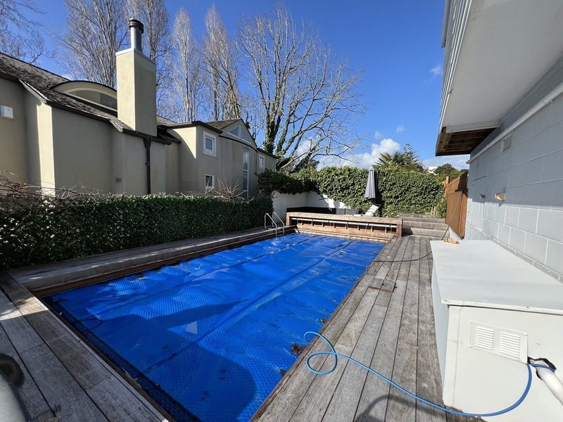 1/44 Deuxberry Avenue, Northcote, Auckland - Carousel 2