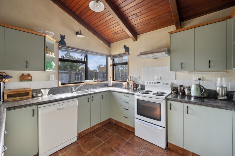 821 Cook Place, Raureka, Hastings - Carousel 2