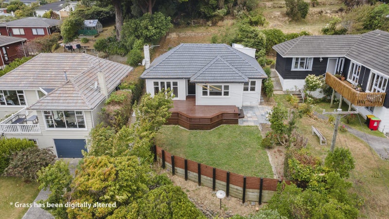 26 Hinau Street, Tawa, Wellington - Carousel 1