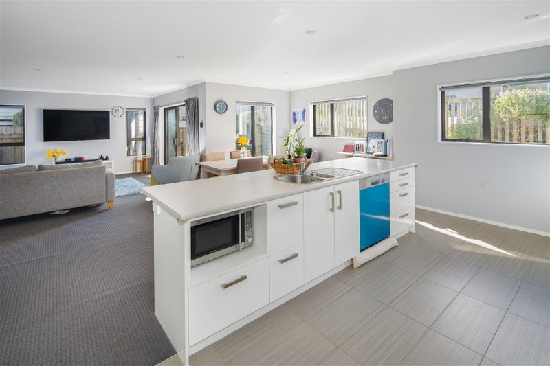 40 Mauldeth Terrace, Churton Park, Wellington - Carousel 1