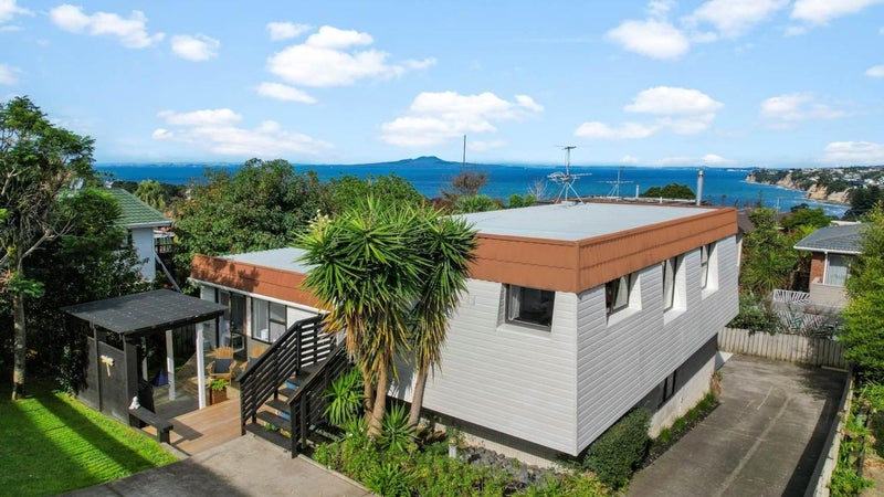 1/7 Ridge Road, Waiake, Auckland - Carousel 1