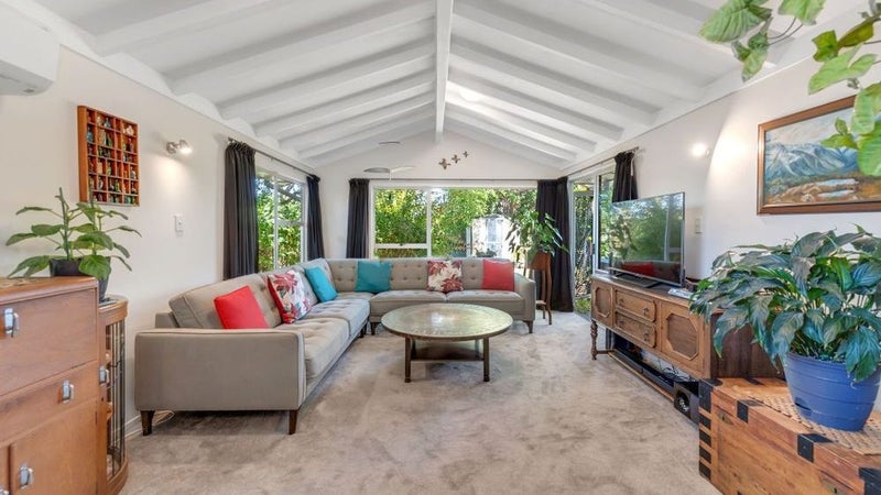 6 Ellison Place, Pakuranga Heights, Auckland - Carousel 1