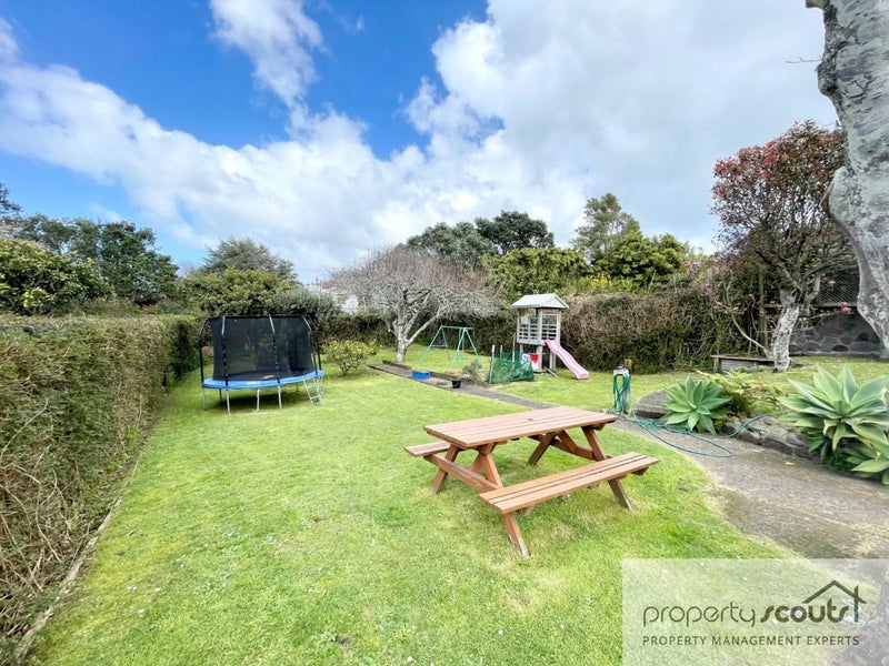 10 Moana Crescent, Blagdon, New Plymouth - Carousel 12
