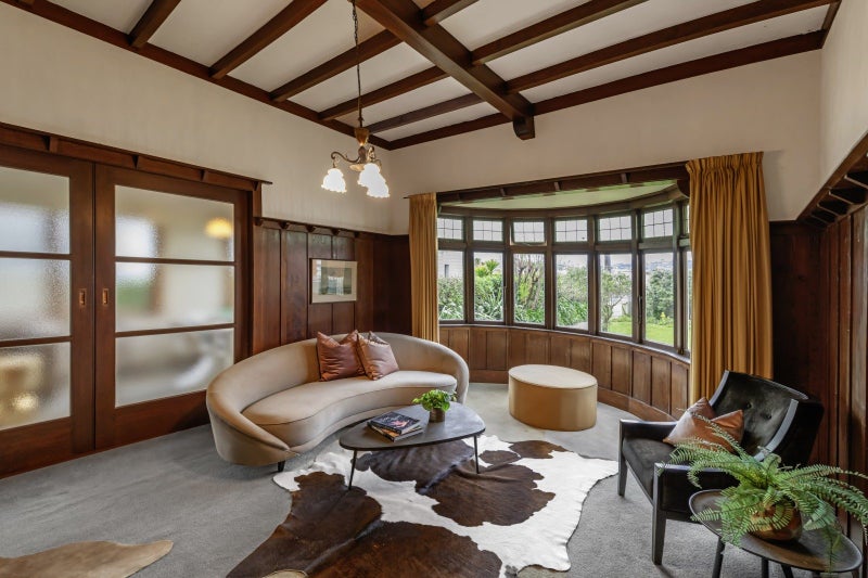 224 Queens Drive, Lyall Bay, Wellington - Carousel 2