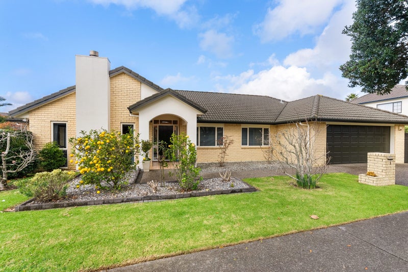 1 Zara Court, Flat Bush, Auckland - Carousel 1