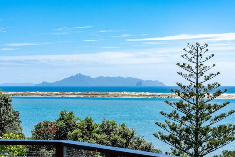 1 Lincoln Street, Mangawhai Heads, Mangawhai - Carousel 1