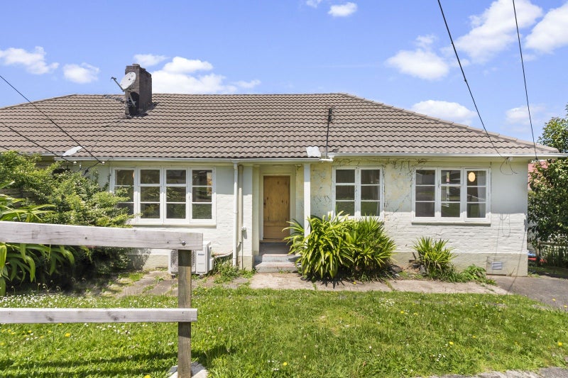 16 Westmere Crescent, Westmere, Auckland - Carousel 1