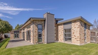 4 Maurice Stanton Place, Shirley, Christchurch - Carousel 1