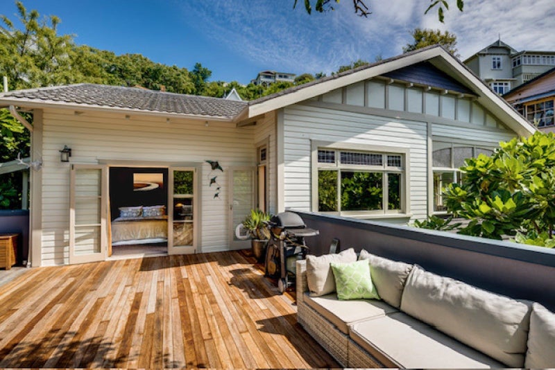 8 Brewster Street, Bluff Hill, Napier - Carousel 1