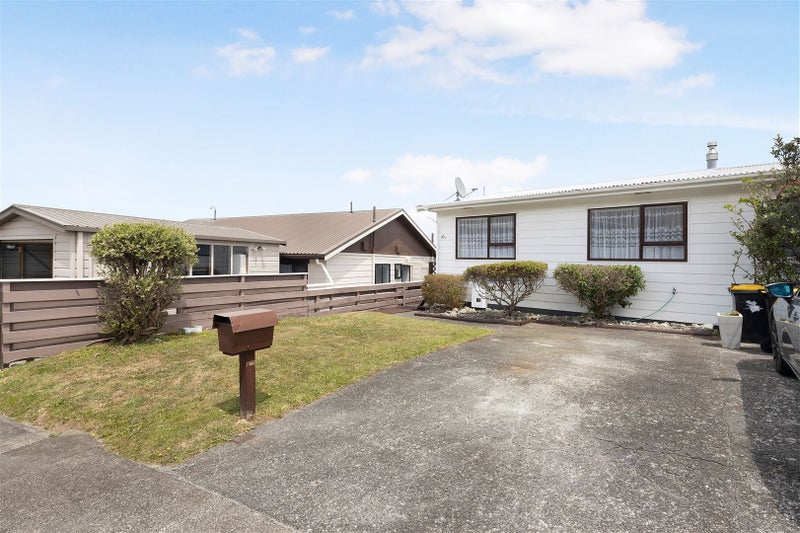 10A Ceres Crescent, Johnsonville, Wellington - Carousel 16