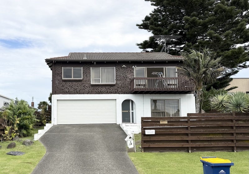 1/16 Quebec Road, Milford, Auckland - Carousel 14