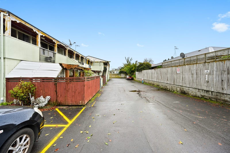 2/55 Albert Street, Hamilton East, Hamilton - Carousel 8