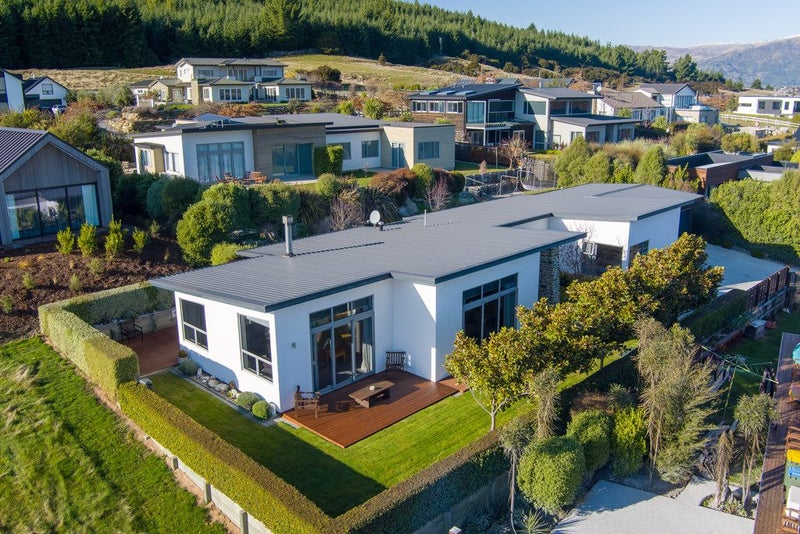7 Clutha Place, Wanaka - Carousel 2